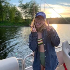 Meet your Posher, Zoe